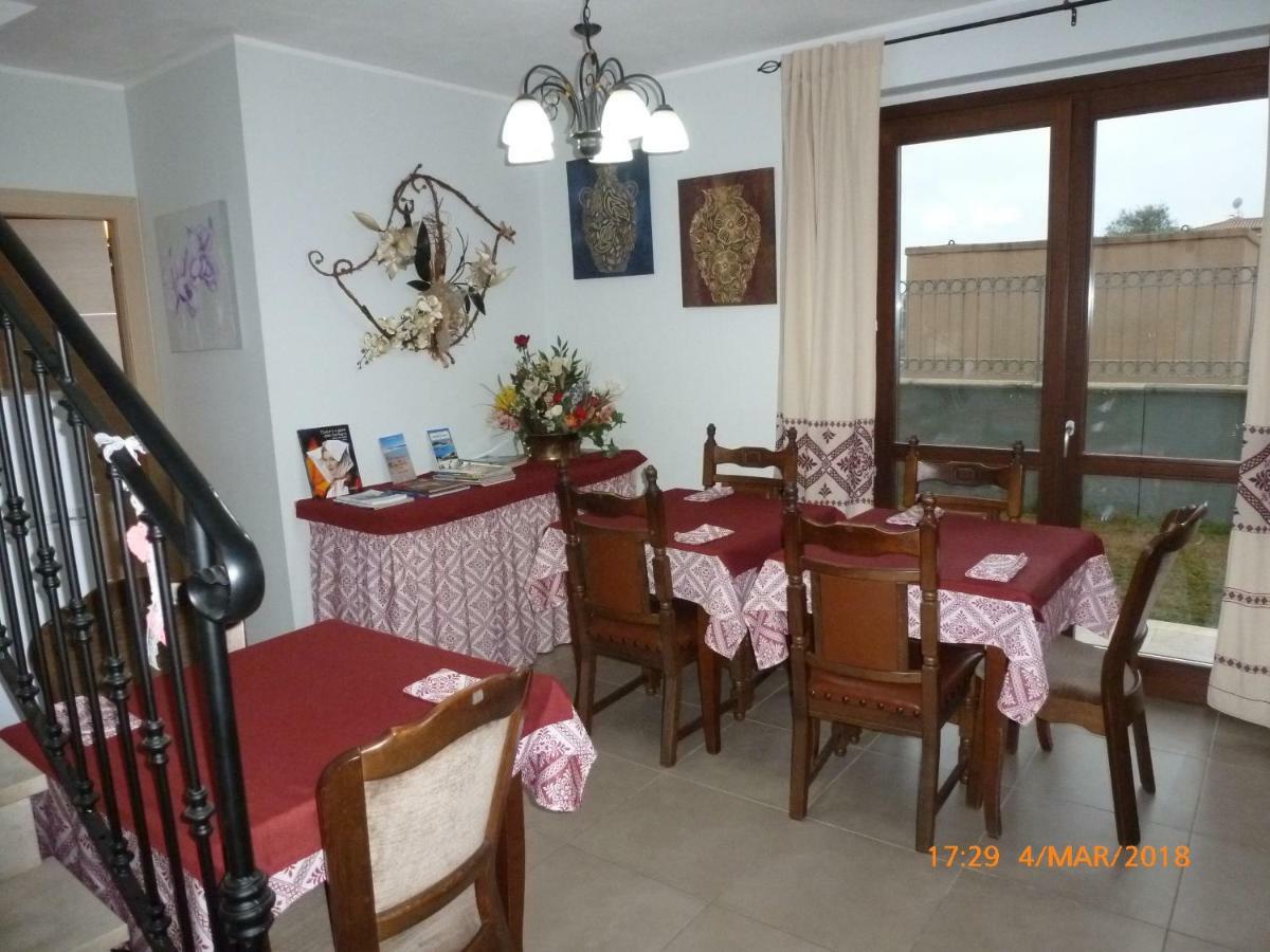 Emozioni D'Estate Bed & Breakfast Pula Luaran gambar