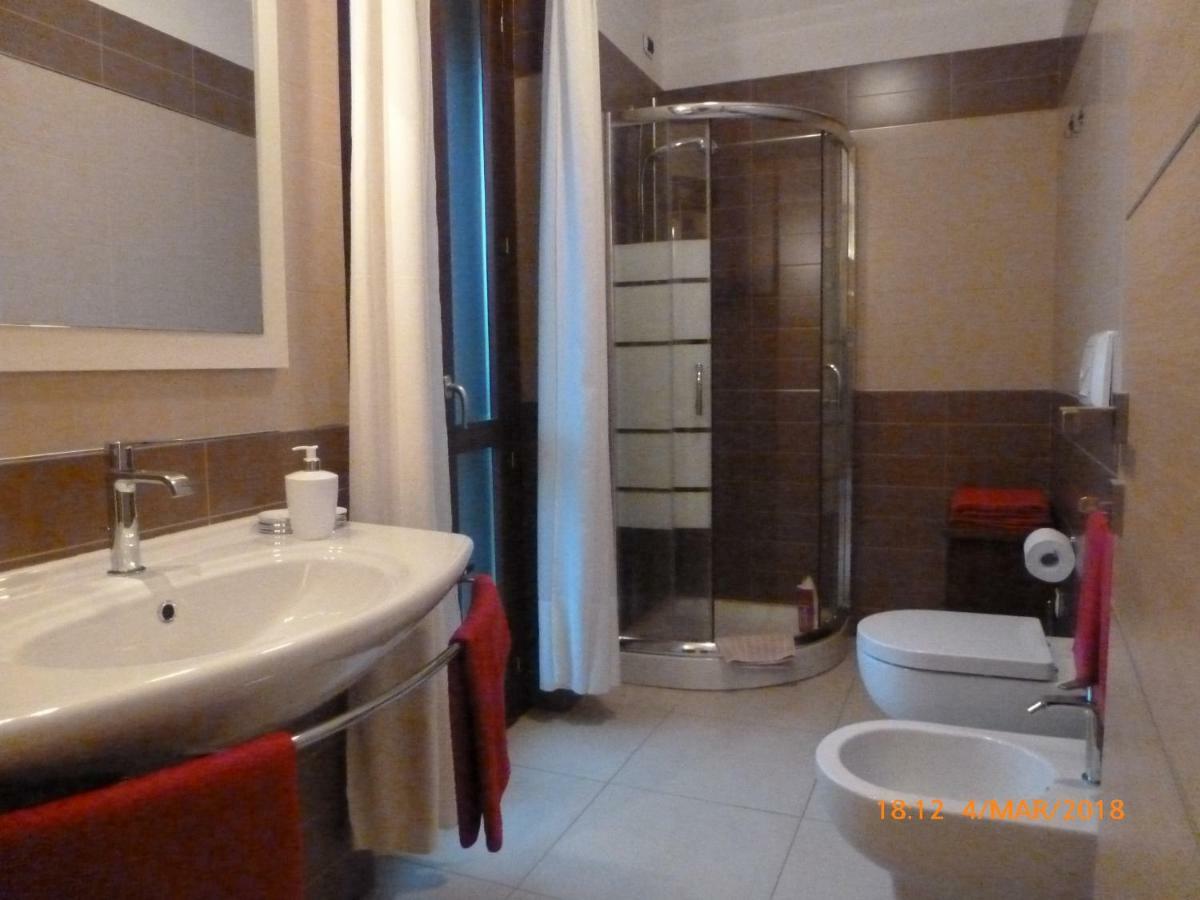 Emozioni D'Estate Bed & Breakfast Pula Luaran gambar