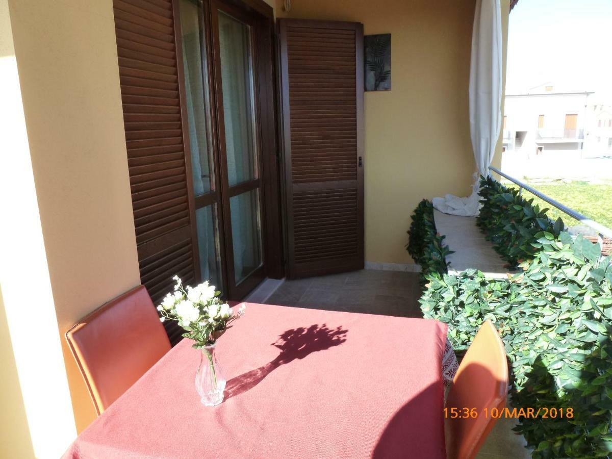 Emozioni D'Estate Bed & Breakfast Pula Luaran gambar
